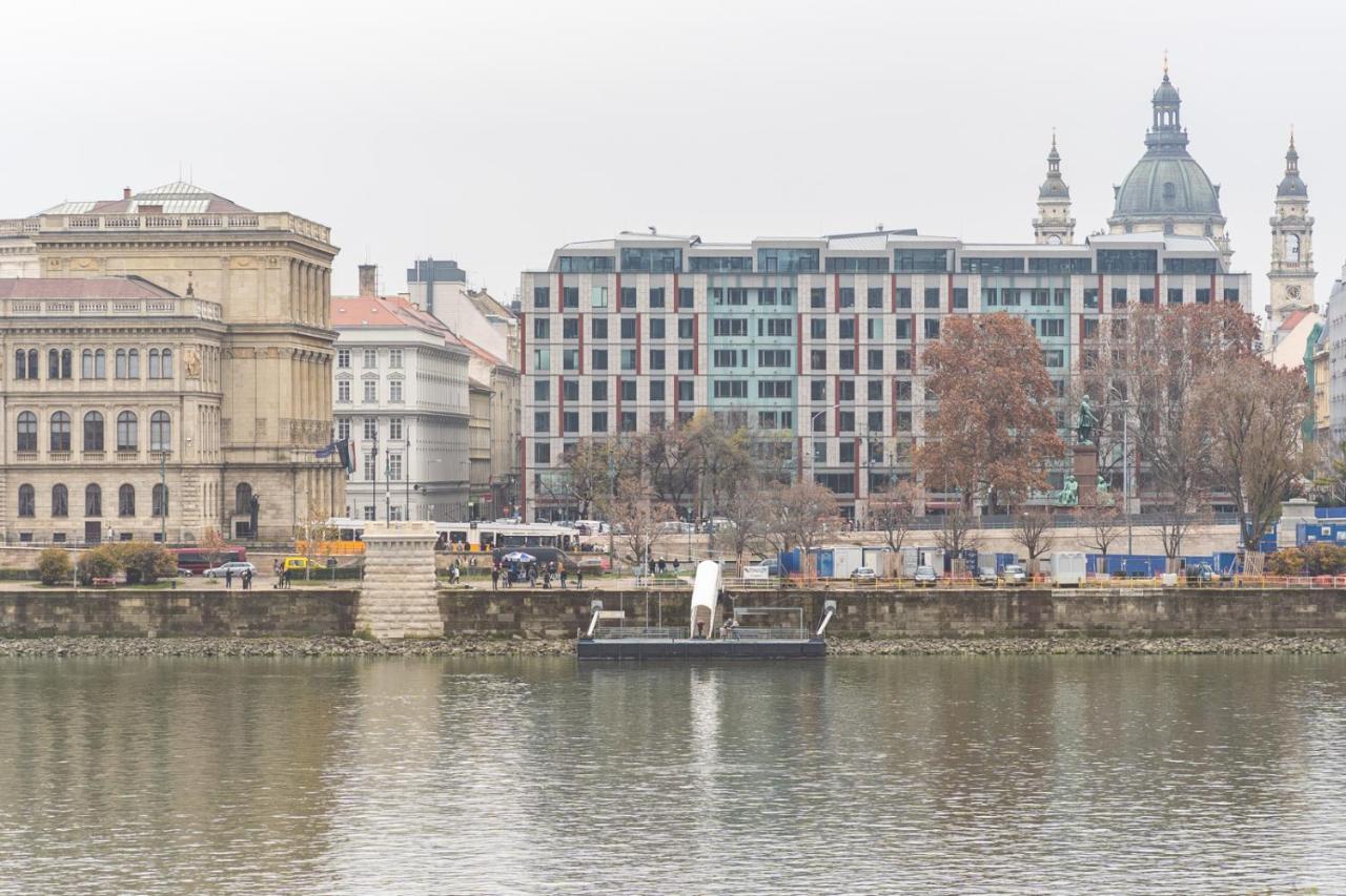 Danube Waterfront View At Chain Bridge Budapest Exterior foto